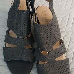 SOUL Naturalizer Dark Navy Cut-Out Sandals Sz 9.5 EEUC